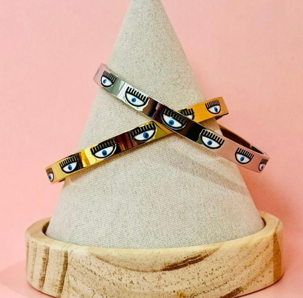 ✨All Eyes On You Yellow Gold Bangle✨